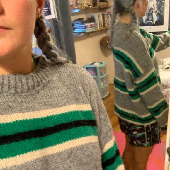 Urban Outfitters striped sweater - Picture 4 of 5